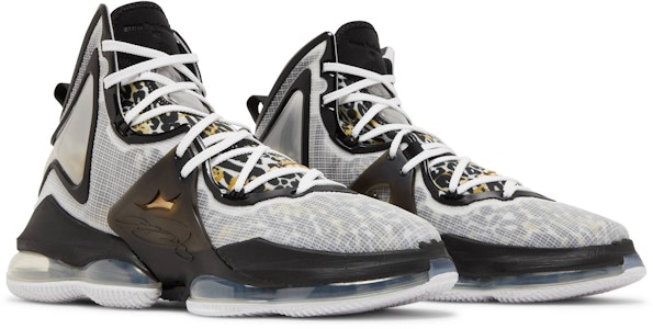 Nike LeBron 19 'Royalti' CZ0203-100 Cheap Nike LeBron 19 'Royalti' CZ0203-100