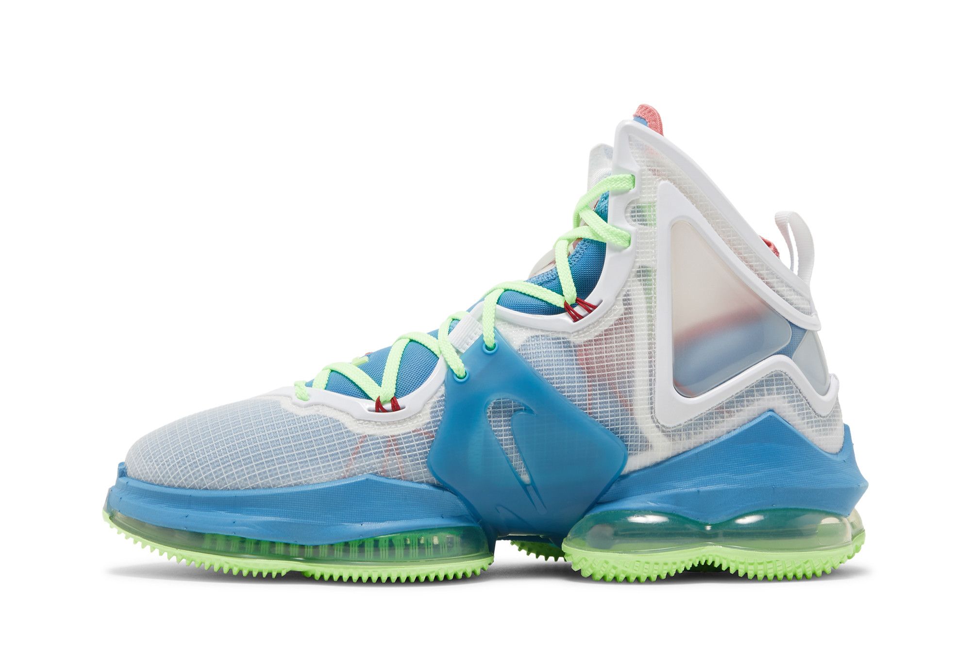 Shop Nike LeBron 19 '熱帶' DC9339-400