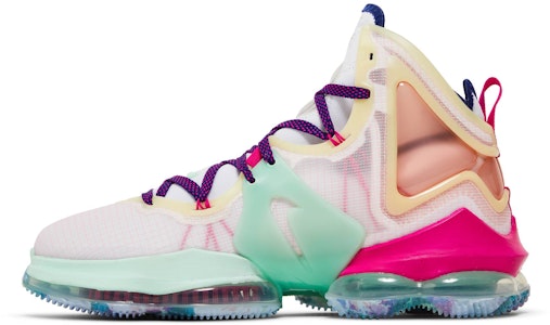 Nike LeBron 19 'Hari Valentine' DH8459-900 Lookbook Nike LeBron 19 'Hari Valentine' DH8459-900
