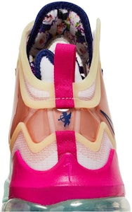 Nike LeBron 19 'Hari Valentine' DH8459-900 Sizing Nike LeBron 19 'Hari Valentine' DH8459-900