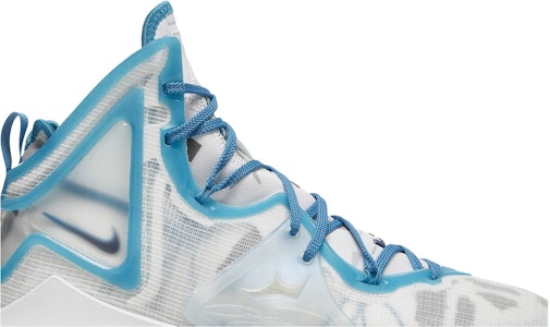 Nike LeBron 19 Space Jam Sepatu Basket DC9338-100/DC9342-100 Order Nike LeBron 19 Space Jam Sepatu Basket DC9338-100/DC9342-100