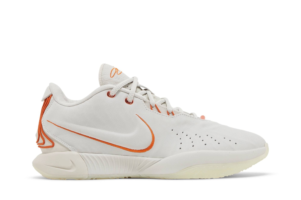 Nike LeBron 21 'Akoya'