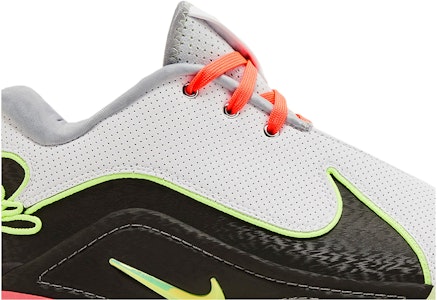 レブロン 22 "ムーンライト" FZ1094-101 Order レブロン 22 "ムーンライト" FZ1094-101