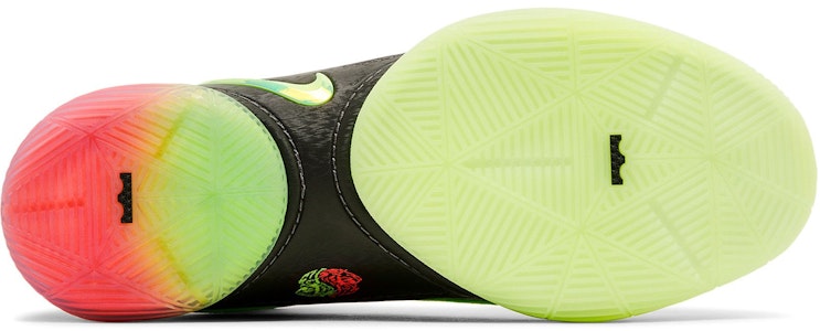 レブロン 22 "ムーンライト" FZ1094-101 Shop レブロン 22 "ムーンライト" FZ1094-101