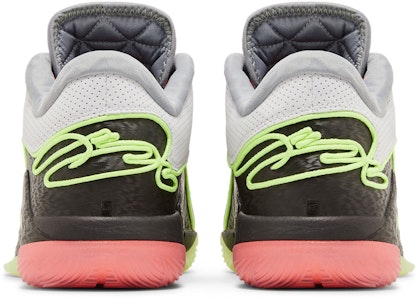 レブロン 22 "ムーンライト" FZ1094-101 Details for レブロン 22 "ムーンライト" FZ1094-101