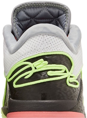 Nike LeBron 22 'Moonlight' FZ1094-101 Sizing Nike LeBron 22 'Moonlight' FZ1094-101