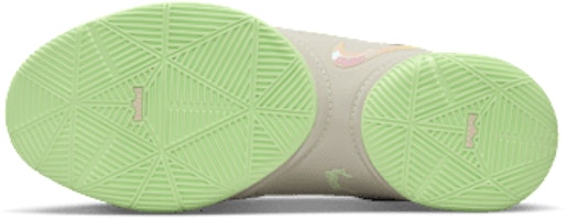 Nike LeBron 22 EP Sepatu Basket FZ1095-002 Order Nike LeBron 22 EP Sepatu Basket FZ1095-002