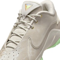 Nike LeBron 22 EP Sepatu Basket FZ1095-002 Sizing Nike LeBron 22 EP Sepatu Basket FZ1095-002