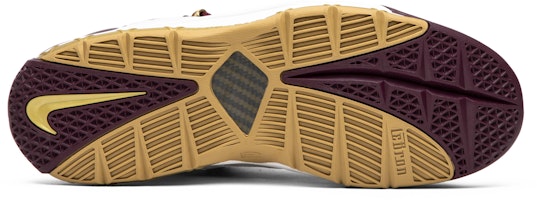 耐克 LeBron 3 'Christ The King' 2018 篮球鞋 BQ2444-100 Shop 耐克 LeBron 3 'Christ The King' 2018 篮球鞋 BQ2444-100