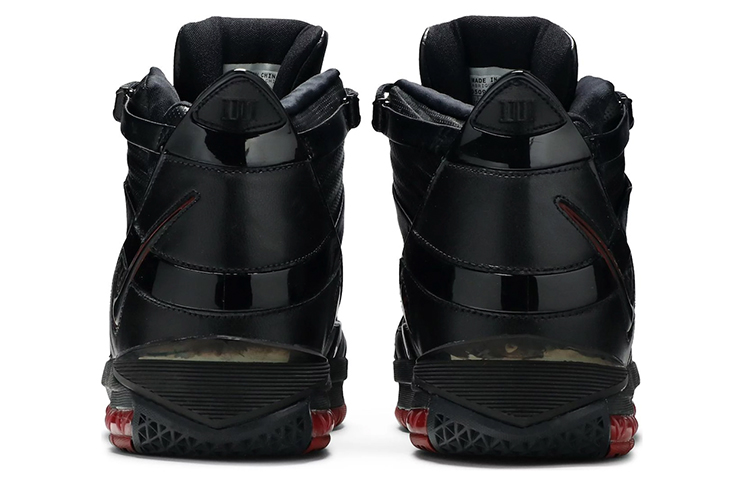 Lookbook 耐克Lebron 3黑色“黑银大学红” D09354-001