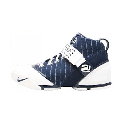 Nike LeBron 5 Yankees