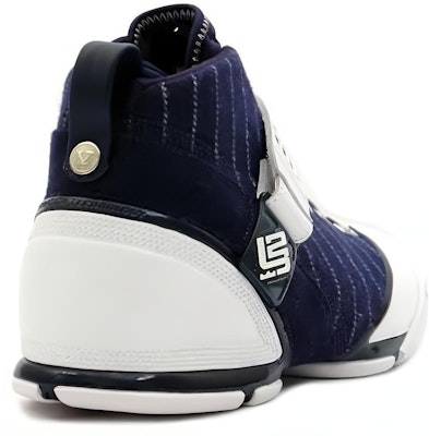 Nike LeBron 5 Yankees 317253-441 Shop Nike LeBron 5 Yankees 317253-441