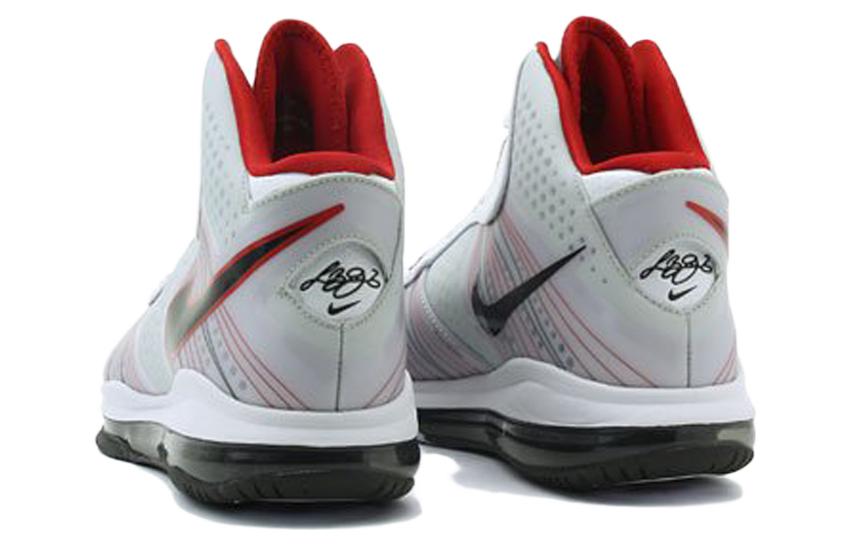 Lookbook Nike Lebron 8 V/2 'Home' Lelaki Rumah Sneakers 429676-100