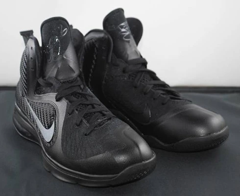 Nike LeBron 9 'Blackout' 469764-001 Lookbook Nike LeBron 9 'Blackout' 469764-001