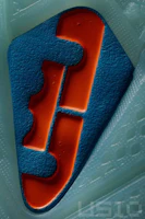 Sizing Nike LeBron 9 'China' 469764-800