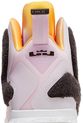 Nike LeBron 9 'Regal Pink' DJ3908-600 Sizing Nike LeBron 9 'Regal Pink' DJ3908-600