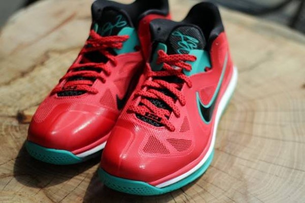 耐吉 LeBron 9 Low '利物浦' 510811-601 Order 耐吉 LeBron 9 Low '利物浦' 510811-601