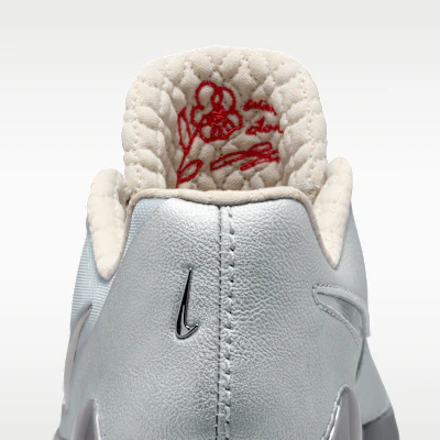 Nike LeBron NXXT Gen x Zhuzhu ''With Love'' Plateado Metálico/Rojo Claro/Crema IQ8493-002 1