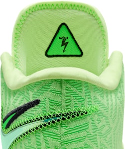 ナイキ レブロン NXXT ジェニシス EP HF0711-700 3