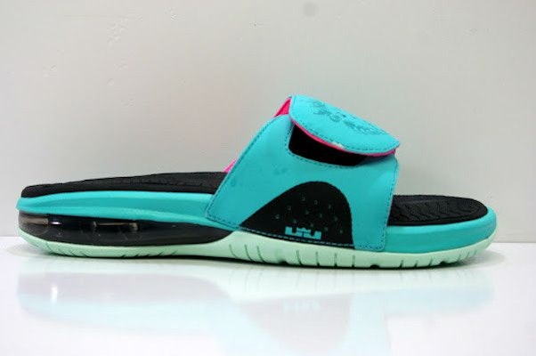 耐吉 LeBron Slide South Beach 487332-400 Order 耐吉 LeBron Slide South Beach 487332-400