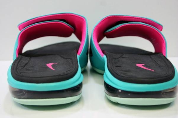 Lebron air max sales slides