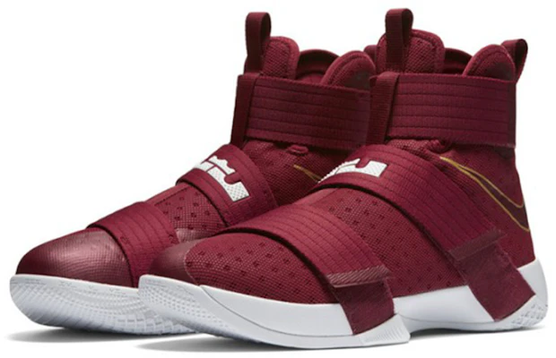 Nike LeBron Soldier 10 ''Christ the King'' Schoenen 844374-668 Lookbook Nike LeBron Soldier 10 ''Christ the King'' Schoenen 844374-668