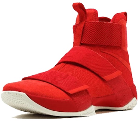 Nike LeBron Soldier 10 SFG Lux 'University Red' Sepatu Basket Merah 911306-600 Order Nike LeBron Soldier 10 SFG Lux 'University Red' Sepatu Basket Merah 911306-600