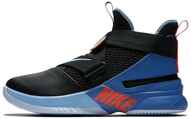 Nike LeBron Soldier 12 Flyease Hitam Pertempuran Biru AV3812-001 Buy Nike LeBron Soldier 12 Flyease Hitam Pertempuran Biru AV3812-001