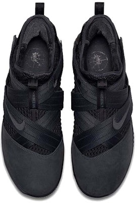 耐克LeBron Soldier 12 SFG EP 黑色篮球鞋 AO4055-002 Lookbook 耐克LeBron Soldier 12 SFG EP 黑色篮球鞋 AO4055-002