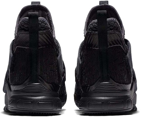 耐克LeBron Soldier 12 SFG EP 黑色篮球鞋 AO4055-002 Shop 耐克LeBron Soldier 12 SFG EP 黑色篮球鞋 AO4055-002