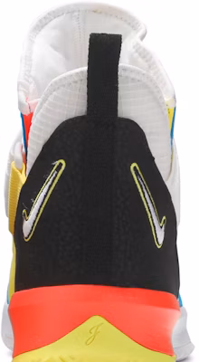 Nike LeBron Soldier 13 'Biru Foto Terang Crimson' AR4225-401 Sizing Nike LeBron Soldier 13 'Biru Foto Terang Crimson' AR4225-401