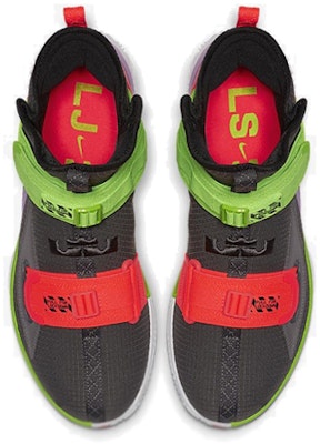 Nike LeBron Soldier 13 EP 'Kelabu Thunder' AR4228-002 Shop Nike LeBron Soldier 13 EP 'Kelabu Thunder' AR4228-002