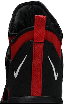 Nike LeBron Soldier 13 SFG 'University Red' Merah Universiti AR4225-600 Sizing Nike LeBron Soldier 13 SFG 'University Red' Merah Universiti AR4225-600