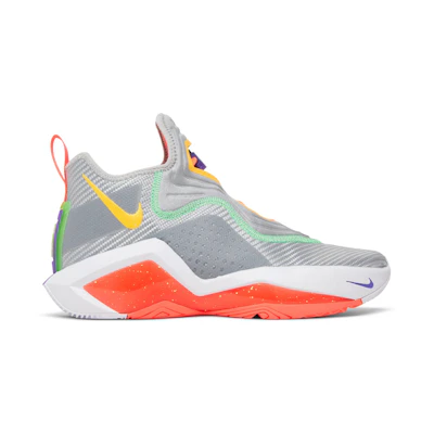 Nike LeBron Soldier 14 'Hare'