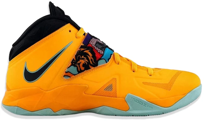 Nike LeBron Soldier 7 ''Pop Art'' Scarpe da Basket 599264-800 Buy Nike LeBron Soldier 7 ''Pop Art'' Scarpe da Basket 599264-800