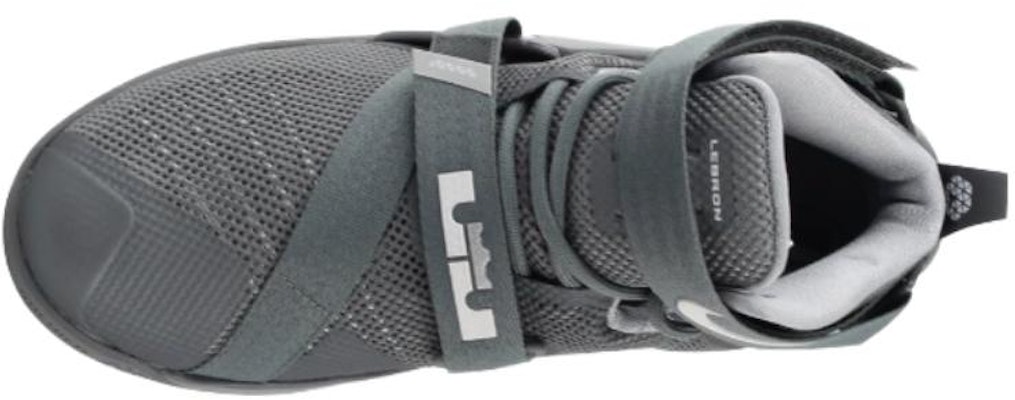 耐吉 LeBron Soldier 9 'Cool Grey' 749417-003 Lookbook 耐吉 LeBron Soldier 9 'Cool Grey' 749417-003