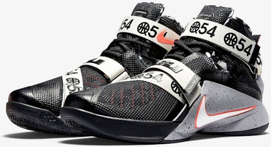 耐克LeBron Soldier 9限量版'Quai 54'篮球鞋 810803-015 Shop 耐克LeBron Soldier 9限量版'Quai 54'篮球鞋 810803-015