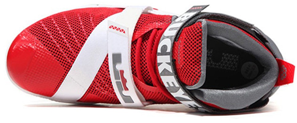 Nike LeBron Soldier 9 “Ohio State Buckeyes“ 詹皇 士兵9 白灰紅 實戰籃球鞋 美版 Shop Nike LeBron Soldier 9 “Ohio State Buckeyes“ 詹皇 士兵9 白灰紅 實戰籃球鞋 美版