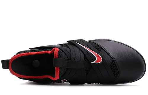 Lookbook Nike LeBron Soldier XII EP 'Hitam Merah Universiti Putih' AO4053-001