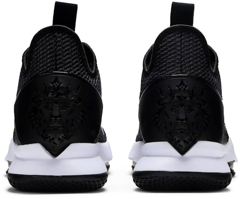 Nike Witness 4 LeBron 詹姆斯 低筒 實戰籃球鞋 男款 黑白 Details for Nike Witness 4 LeBron 詹姆斯 低筒 實戰籃球鞋 男款 黑白