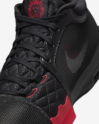 나이키 르브론 위트니스 8 EP '블랙 유니버시티 레드' FB2237-005 Sizing 나이키 르브론 위트니스 8 EP '블랙 유니버시티 레드' FB2237-005