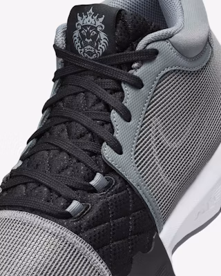 Nike LeBron Witness 8 EP「冷灰黑」籃球鞋 FB2237-004 Sizing Nike LeBron Witness 8 EP「冷灰黑」籃球鞋 FB2237-004