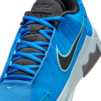 나이키 르브론 위트니스 9 EP 포토 블루/라이트 아모리 블루/블리치드 터쿼이즈/블랙 HQ8035-400 Sizing 나이키 르브론 위트니스 9 EP 포토 블루/라이트 아모리 블루/블리치드 터쿼이즈/블랙 HQ8035-400