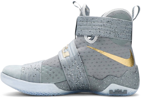 Nike LeBron Zoom Soldier 10 Battle Grey 899620-010 Lookbook Nike LeBron Zoom Soldier 10 Battle Grey 899620-010