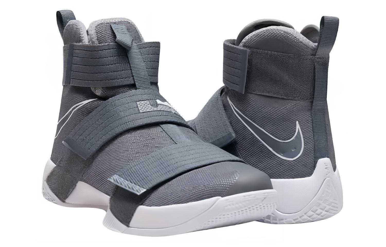 Lookbook Nike LeBron Zoom Soldier 10 Grigio Freddo 844374-002