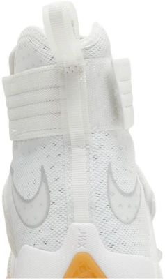 Nike LeBron Zoom Soldier 10 Streef Naar Grootheid 844378-101 Sizing Nike LeBron Zoom Soldier 10 Streef Naar Grootheid 844378-101