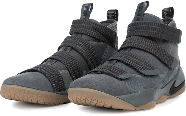 耐克詹姆斯Zoom Soldier 11灰胶篮球鞋 897646-003 Lookbook 耐克詹姆斯Zoom Soldier 11灰胶篮球鞋 897646-003