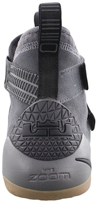 耐克詹姆斯Zoom Soldier 11灰胶篮球鞋 897646-003 Shop 耐克詹姆斯Zoom Soldier 11灰胶篮球鞋 897646-003