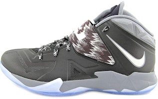 Nike LeBron Zoom Soldier 7 'Black' 609679-001 Nike LeBron Zoom Soldier 7 'Black' 609679-001