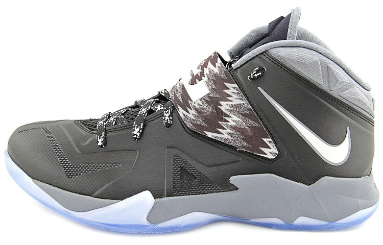 Nike LeBron Zoom Soldier 7 'Black' 609679-001